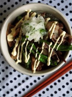 カリカリ豚としし唐のおろしマヨ丼♪-レシピのメイン写真