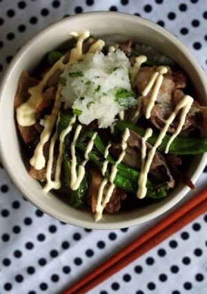 カリカリ豚としし唐のおろしマヨ丼♪-レシピのメイン写真