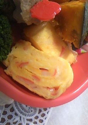 お弁当に！かにかま入り玉子焼き-レシピのメイン写真