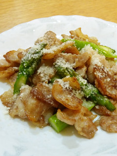 ☀簡単♪豚肉とアスパラ炒め☺粉チーズで-レシピのメイン写真