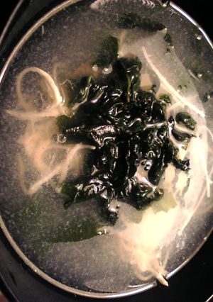 簡単：即席：大根のツマとワカメのスープ-レシピのメイン写真