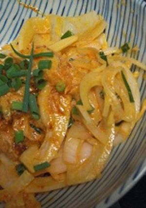 ツナと新玉ねぎの　食べるラー油＆マヨ和え-レシピのメイン写真