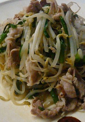 簡単美味しい＊にらとモヤシの豚肉炒め＊-レシピのメイン写真