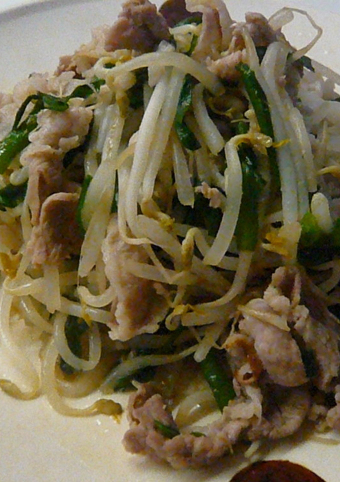 簡単美味しい＊にらとモヤシの豚肉炒め＊-レシピのメイン写真