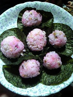 娘手作り お花畑おにぎり-レシピのメイン写真