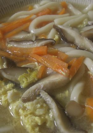 椎茸　人参　味噌と卵のあったかうどん　-レシピのメイン写真