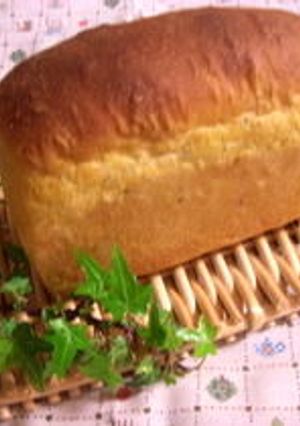 驚きピザソース練りこみ食パン(ﾟﾛﾟ;）-レシピのメイン写真