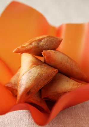 レトルトカレーで簡単★サモサ-レシピのメイン写真