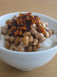 桃屋のラー油de納豆ごはん-レシピのメイン写真