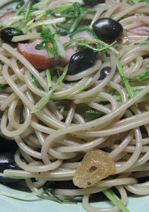 黒豆入りベーコンと水菜のペペロンチーノ-レシピのメイン写真