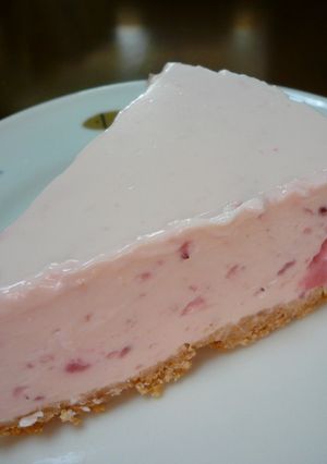 苺ソースで☆ピンクのレアチーズケーキ-レシピのメイン写真