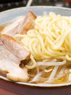 チャーシューの煮汁でちょっと本格ラーメン-レシピのメイン写真