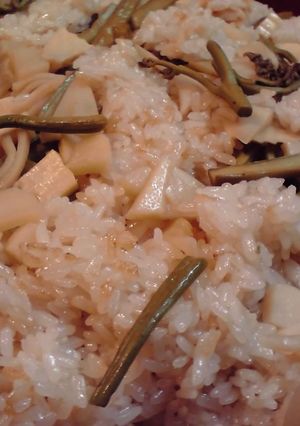 炊飯器で筍とわらびの炊き込みおこわ♪-レシピのメイン写真