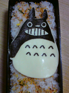 お弁当でトトロ。超簡単キャラ弁♪-レシピのメイン写真