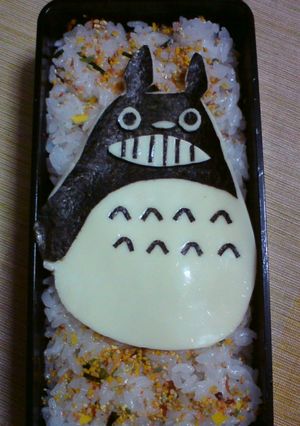 お弁当でトトロ。超簡単キャラ弁♪-レシピのメイン写真