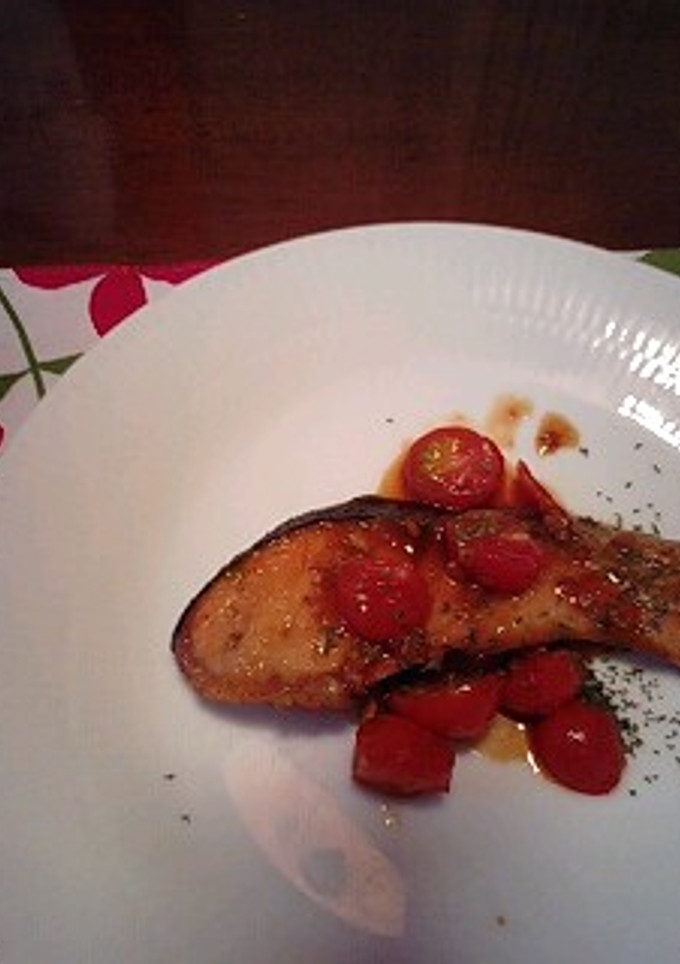 鮭とミニトマトの和風ソテー-レシピのメイン写真
