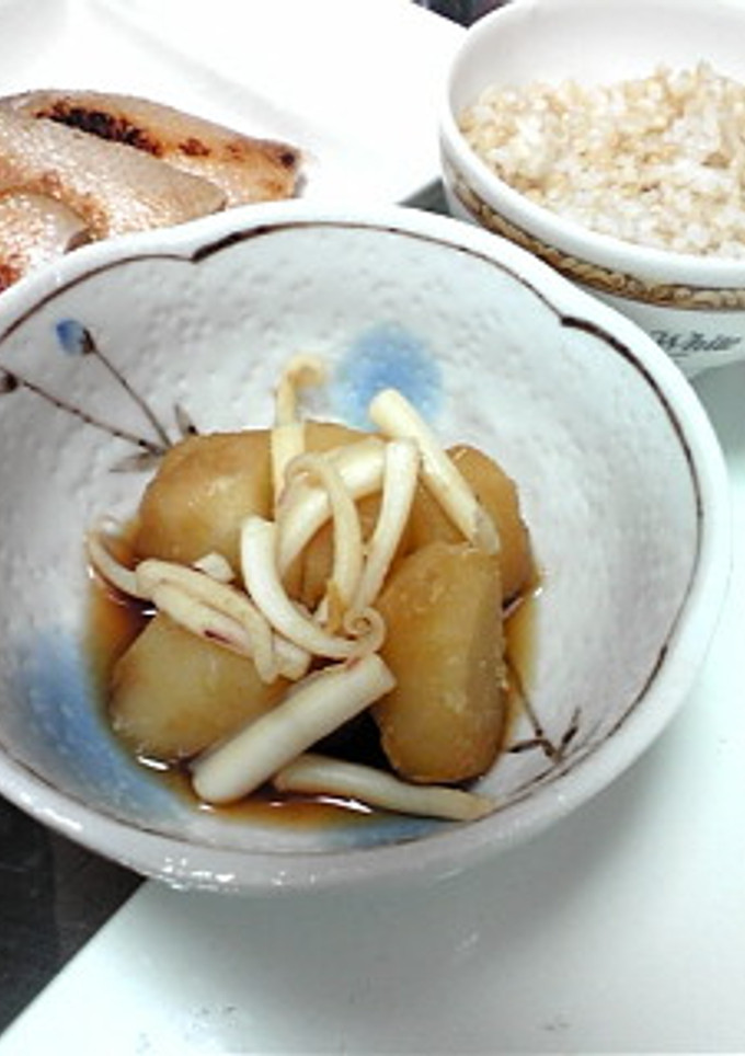 ほっこり♪イカとじゃが芋の煮物-レシピのメイン写真