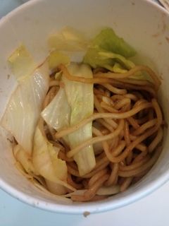 紙コップと電子レンジで焼きそば-レシピのメイン写真