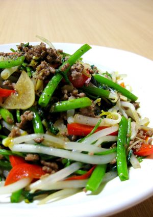 空芯菜と牛ひき肉のオイスターソース炒め-レシピのメイン写真