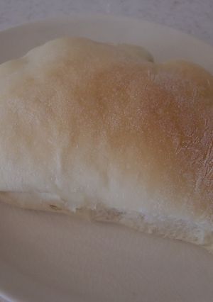 白いクリームパン（レーズン入り）-レシピのメイン写真