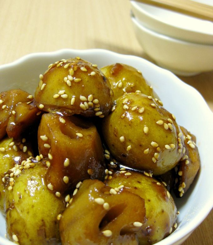 新じゃがとレンコンのごま入り煮っころがし by yaburie 【クックパッド