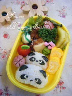 キャラ弁 親子パンダ弁当-レシピのメイン写真