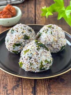 ゆかりとわかめのさっぱり混ぜおにぎり🍙-レシピのメイン写真