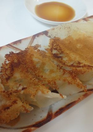 肉汁ジュワっと　外は羽つき焼き餃子♪-レシピのメイン写真