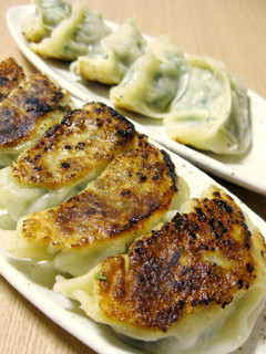 簡単♪手作りでおいしい餃子の皮-レシピのメイン写真