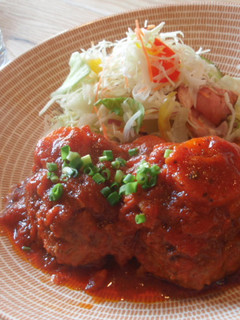トマト缶 de 煮込みハンバーグ-レシピのメイン写真