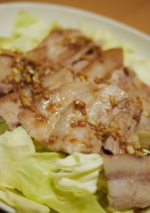 夏にぴったり！ゆで豚のピリ辛香味ソース☆-レシピのメイン写真