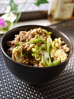 海上レストランの豚^⑪^玉丼-レシピのメイン写真