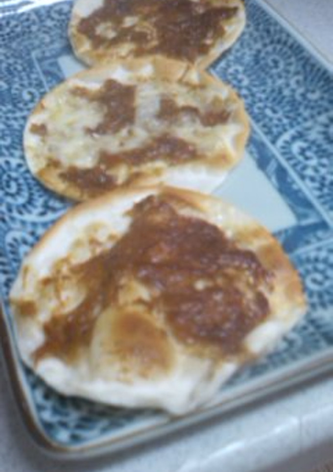 餃子の皮が余ったら・おかかマヨ焼き-レシピのメイン写真