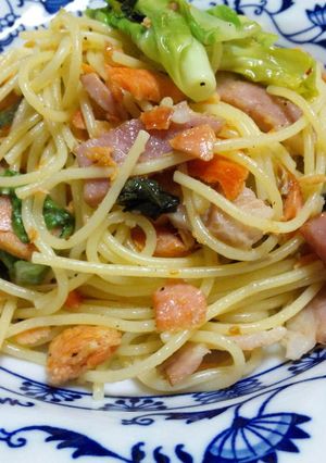 鮭とベーコンと春キャベツのパスタ♪-レシピのメイン写真