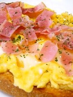 ベーコンはチン☆ とろとろたまごトースト-レシピのメイン写真