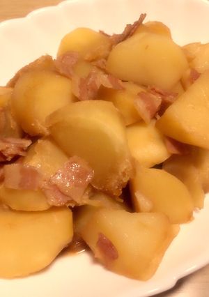 簡単美味しい♪じゃがいもとベーコン煮込み-レシピのメイン写真