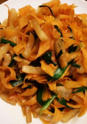 すっぱくなったたくあんは野菜炒め♪-レシピのメイン写真