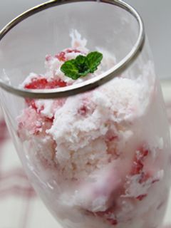 苺のフローズンヨーグルト-レシピのメイン写真