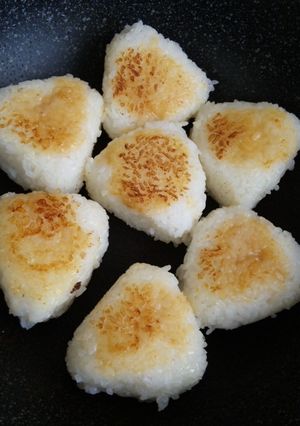 ウマウマ居酒屋さんの焼きおにぎり-レシピのメイン写真