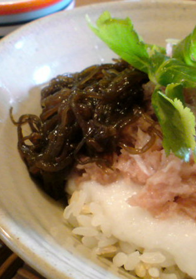 乗せるだけ♪冷凍とろろでネギトロ丼☆-レシピのメイン写真