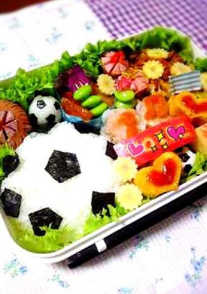 サッカーボール☆キャラ弁♪-レシピのメイン写真