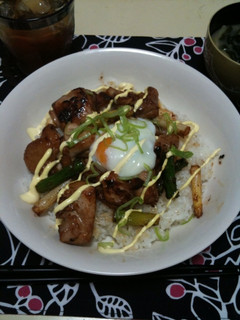 照焼チキンとアスパラの旨味丼☆温玉のせ-レシピのメイン写真