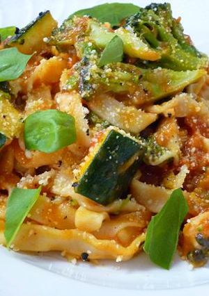 野菜たっぷりトマトソースフェトチーネ-レシピのメイン写真