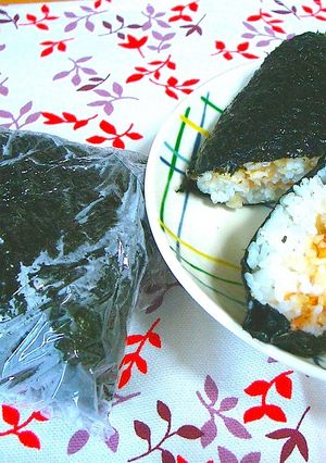 海苔とスライスチーズで☆「おにぎらず」☆-レシピのメイン写真