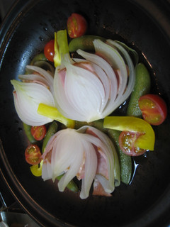新たまねぎとベーコンのサンド彩り野菜蒸し-レシピのメイン写真