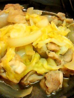 春キャベツと新玉ねぎと鶏モモで「煮物」-レシピのメイン写真