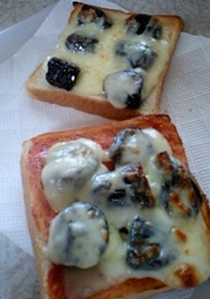 みんなはイケる!?プルーンチーズトースト-レシピのメイン写真