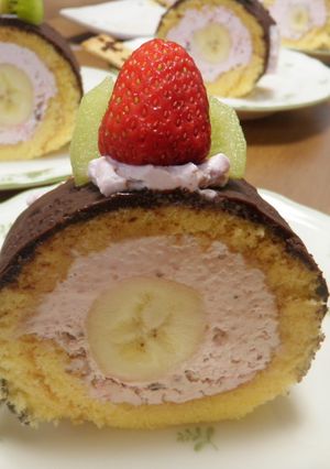 ロールケーキ【米粉】でバースデー-レシピのメイン写真