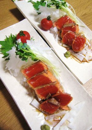 オトナの❤炙りサーモンのヅケ♬新玉サラダ-レシピのメイン写真