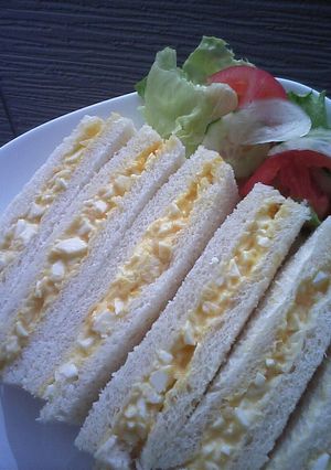 喜ばれるかも♪隠し味ありの卵サンドイッチ-レシピのメイン写真